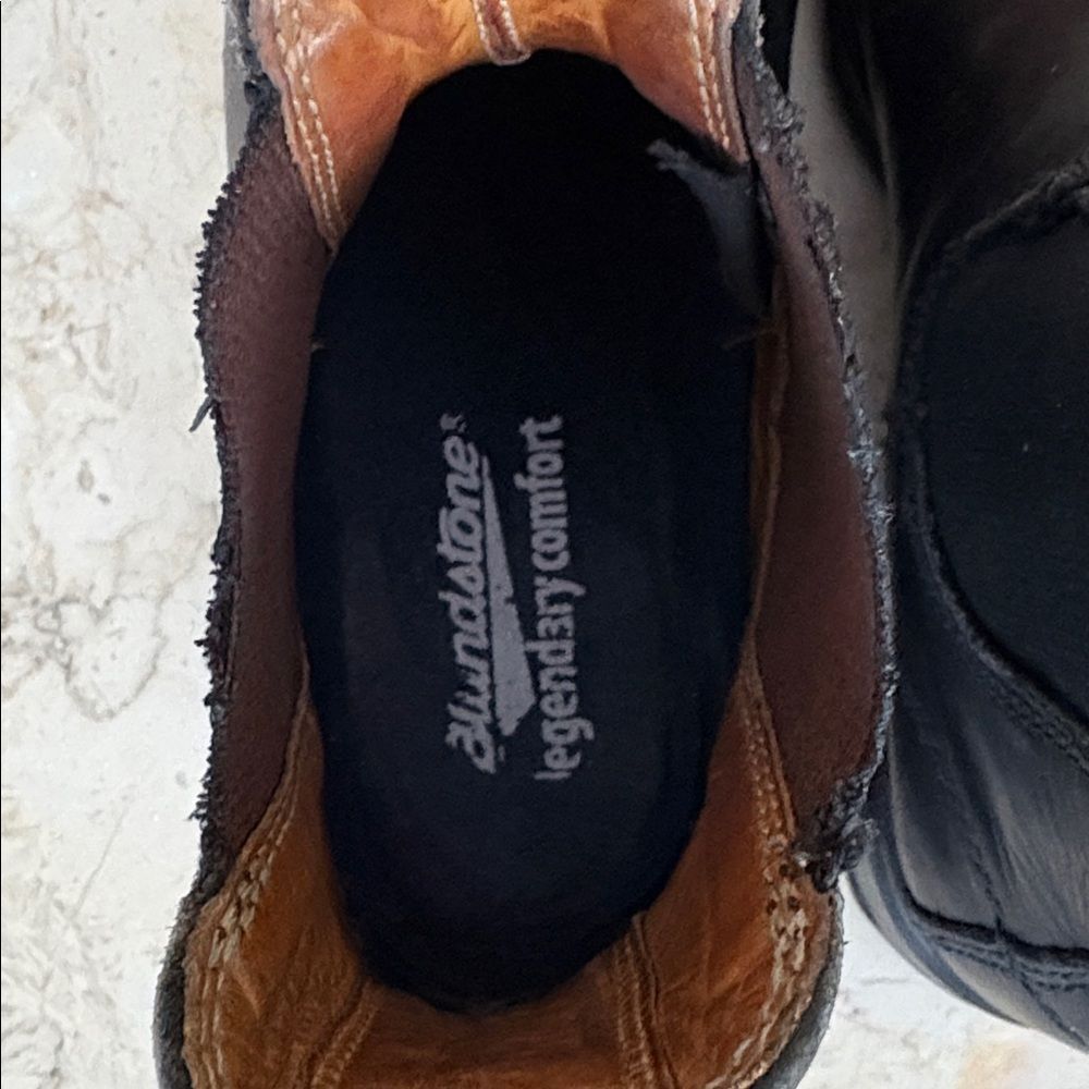 Blundstone Classic 558 Leather Chelsea Boots - Picture 13 of 14